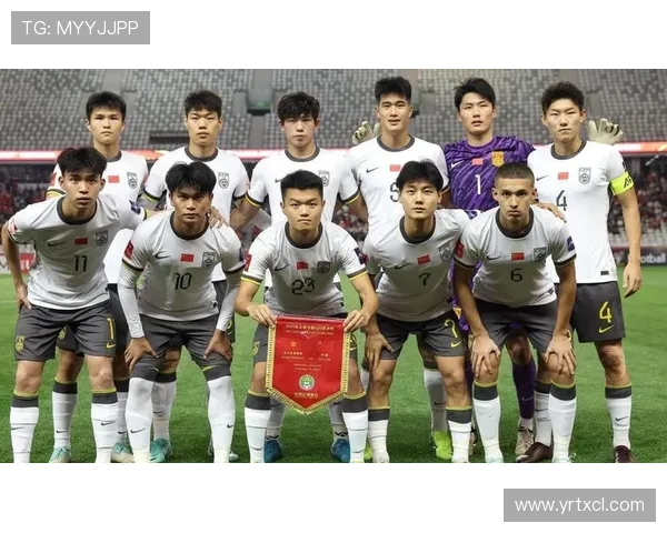 中国男足力克劲敌晋级亚洲杯八强全场鏖战展现顽强拼搏精神 中国男足力克劲敌晋级亚洲杯八强全场鏖战展现顽强拼搏精神