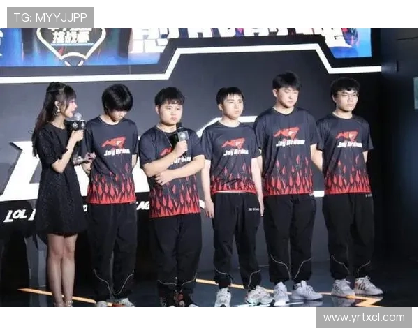 新星崛起各路高手鏖战年终总决赛掀起网坛新高潮 新星崛起各路高手鏖战年终总决赛掀起网坛新高潮