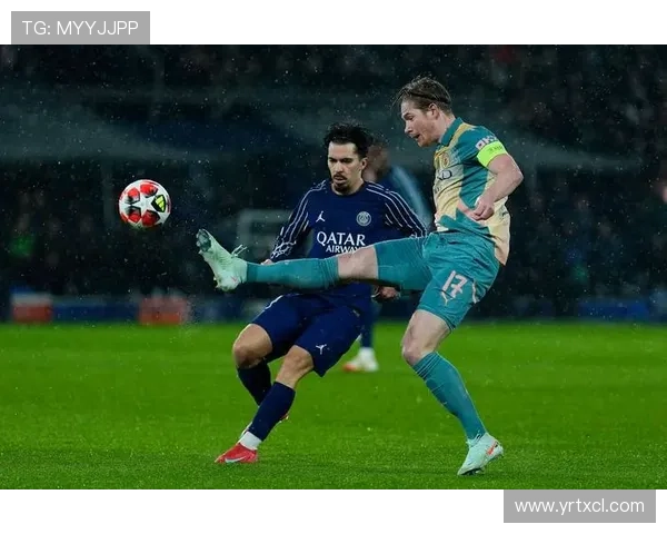 新赛季足球联赛全面开战豪门争锋青年力量崛起引关注转会市场波澜再起